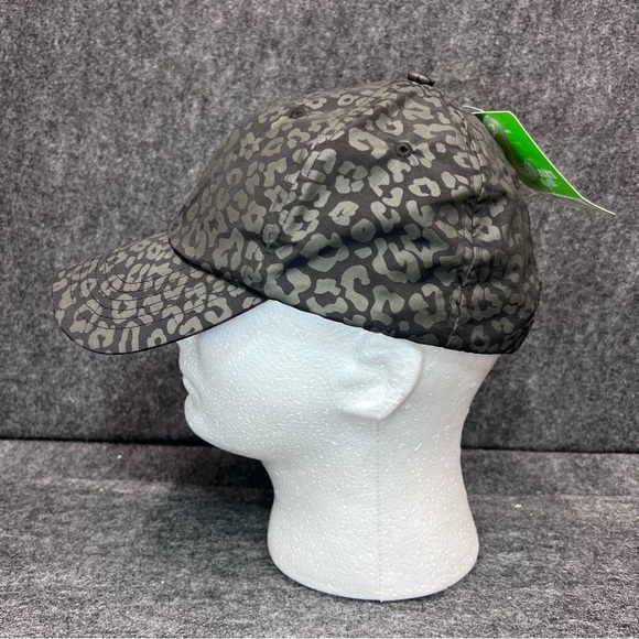 Gaiam Classic Leopard Fitness Hat - Picture 1 of 13